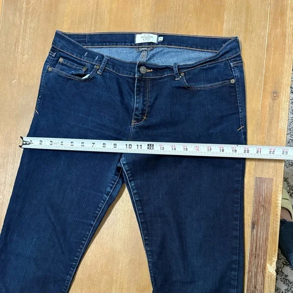 Abercrombie & Fitch Dark Stretch Blue Jeans - Picture 8 of 11